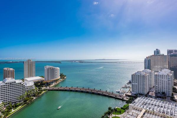 Icon Brickell Tower 2, 495 Brickell Ave #3207, Miami, Florida 33131, image 1