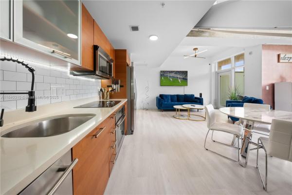 Miami, Florida 33137, image 1