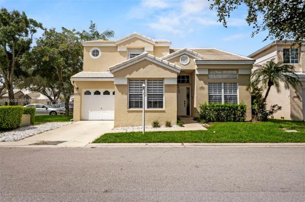 Jacaranda Pointe, 9384 NW 8th Cir, Plantation, Florida 33324, image 1
