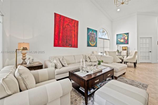 Jacaranda Pointe, 9384 NW 8th Cir, Plantation, Florida 33324, image 1