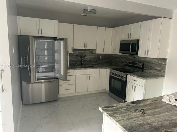 Carol City, 3770 NW 197th St, Miami Gardens, Florida 33055, image 1