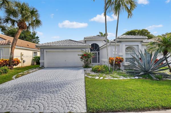 Regency Cove North At Coral Lakes, 12573 S Coral Lakes Dr, Boynton Beach, Florida 33437, image 3
