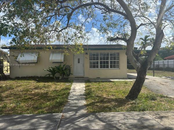 7820 NW 175th St, Hialeah, Florida 33015, image 1
