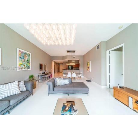 14951 Royal Oaks Ln 102, Miami, Florida 33181, image 1