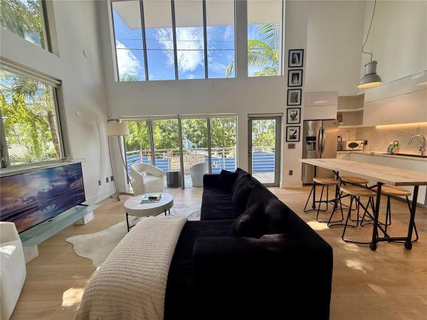 The Manhattan, 900 4th St #3, Miami Beach, Florida 33139, image 1