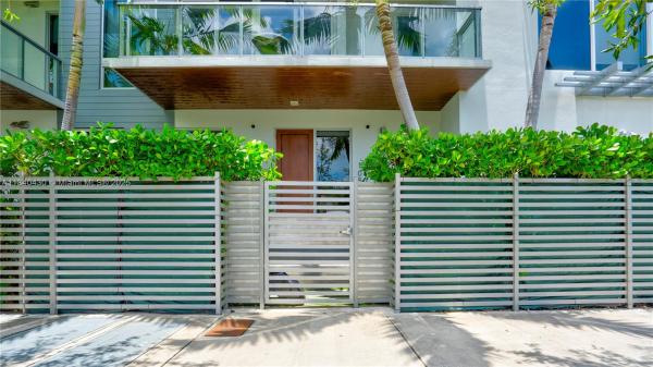 Eleven In The Roads, 545 SW 11th St #105, Miami, Florida 33129, image 2