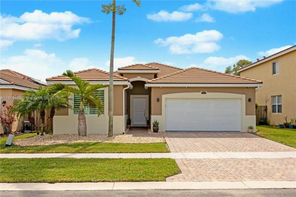 3432 NE 2nd St, Unincorporated Dade County, Florida 33033, image 1