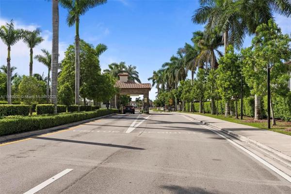 Artesa At Coco Palm Estates, 11460 SW 252nd St, Princeton, Florida 33032, image 2