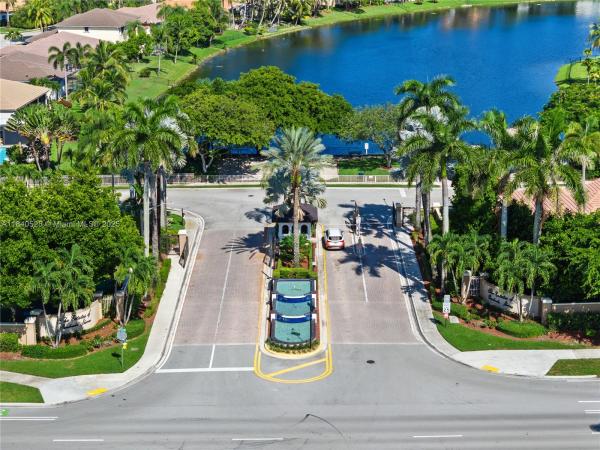 The Estates Of Pembroke Shores, 1064 SW 159th Ln, Pembroke Pines, Florida 33027, image 2
