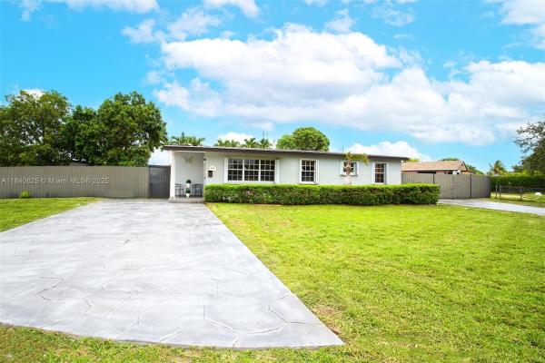 Westwood Lakes Residential, 5001 SW 113th Ct, Westwood Lakes, Florida 33165, image 3