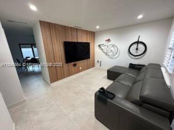 Miller Sixty-Seven Townhouses, 5555 Ludlam Rd #26, South Miami, Florida 33155, image 3