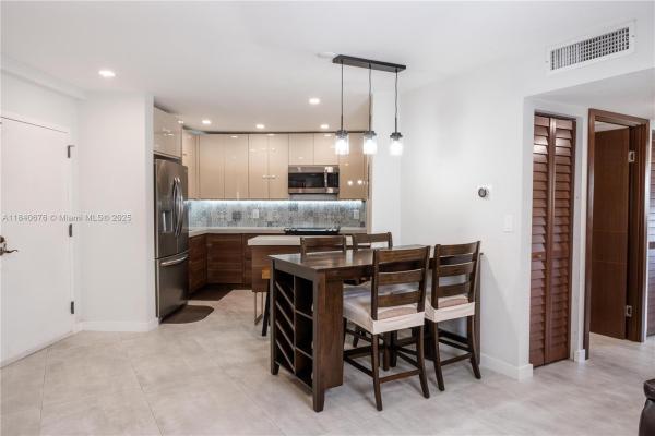 Bonivista 2, 7150 Indian Creek Dr 206, Miami Beach, Florida 33141, image 1