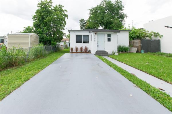 Homeville, 2375 NW 58th St, Brownsville, Florida 33142, image 2