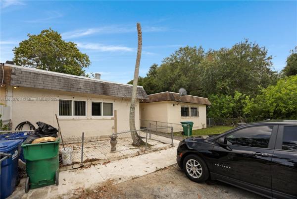 Vista Verde, 3956 NW 207th Street Rd, Miami Gardens, Florida 33055, image 2