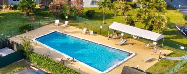 Royal Park, 112 S Royal Park Dr #1C, Oakland Park, Florida 33309, image 2