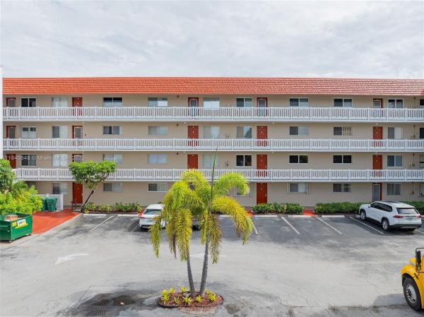 Las Vistas In Inverrary, 3581 Inverrary Dr #308, Lauderhill, Florida 33319, image 1