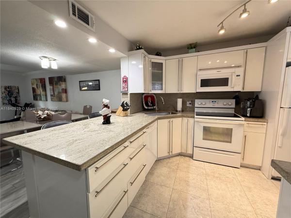 11 Olive Dr #E, Hialeah, Florida 33010, image 1