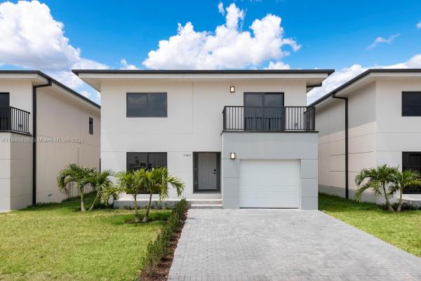 On Alba, 1402 NW 1st St, Florida City, Florida 33034, image 1