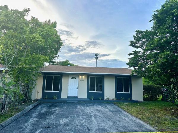 Leslie Estates, 2869 NW 197th Ter, Miami Gardens, Florida 33056, image 2