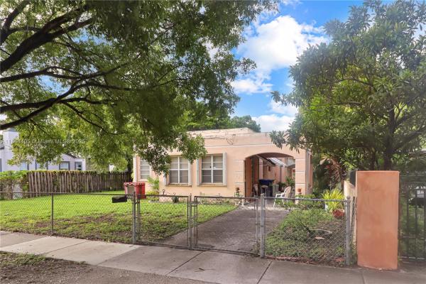 Grosse Pointe Highlands, 2730 NW 6th St, Miami, Florida 33125, image 3
