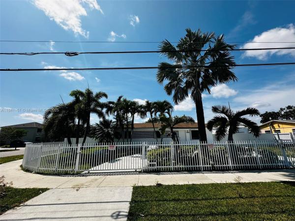 30120 SW 152nd Ave, Unincorporated Dade County, Florida 33033, image 1