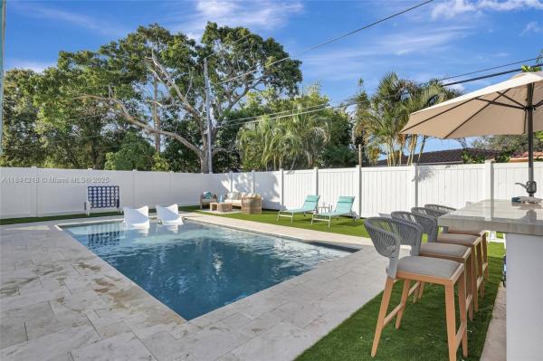 Pine Tree Park, 1319 SW 30th St #A, Fort Lauderdale, Florida 33315, image 1
