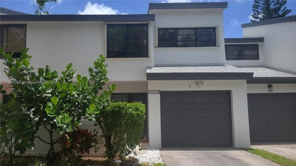Fairway Cove, 9894 Fairway Cove Ln #9894, Plantation, Florida 33324, image 1