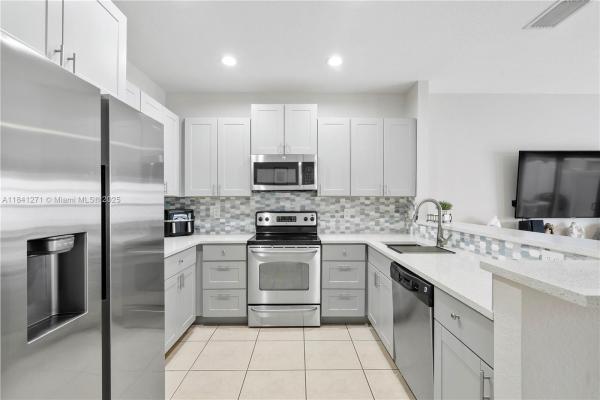 Cambridge Park, 2979 NW 30th Pl, Oakland Park, Florida 33311, image 1