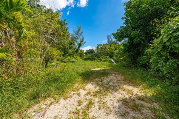 Edison Heights, 6415 NW 1st Pl, Miami, Florida 33150, image 3