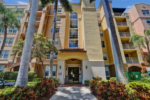 The Yacht Club At Aventura, 19701 E Country Club Dr 5306, Aventura, Florida 33180, image 1