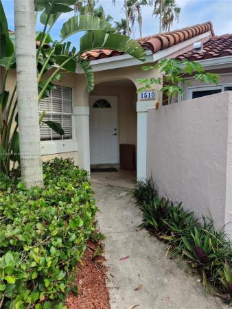 Village Homes At Country Isles, 1510 Springside Dr #-, Weston, Florida 33326, image 1