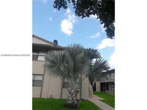 15304 SW 72 St 28-14, Unincorporated Dade County, Florida 33193, image 1