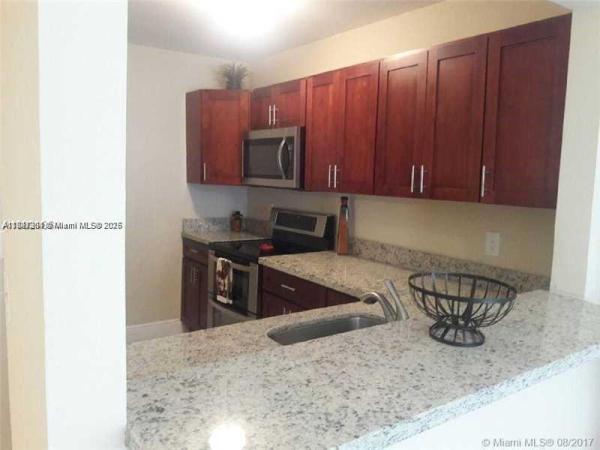 Rozland, 15304 SW 72nd St #28-14, Kendall West, Florida 33193, image 3