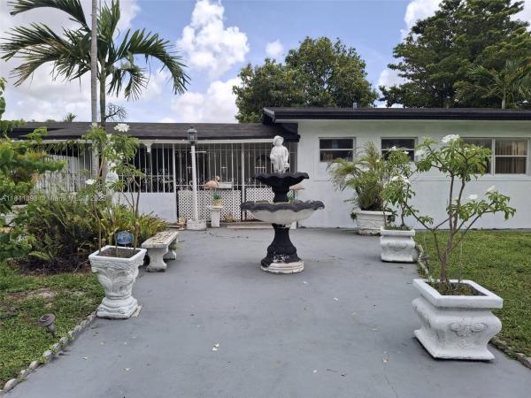 Palm Springs, 551 W 65 Dr, Hialeah, Florida 33012, image 1