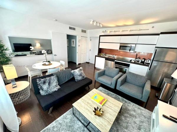 Governor, 435 21st St #220, Miami Beach, Florida 33139, image 1