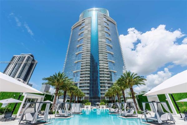 Paramount Miami Worldcenter, 851 NE 1st Ave 3005, Miami, Florida 33132, image 1