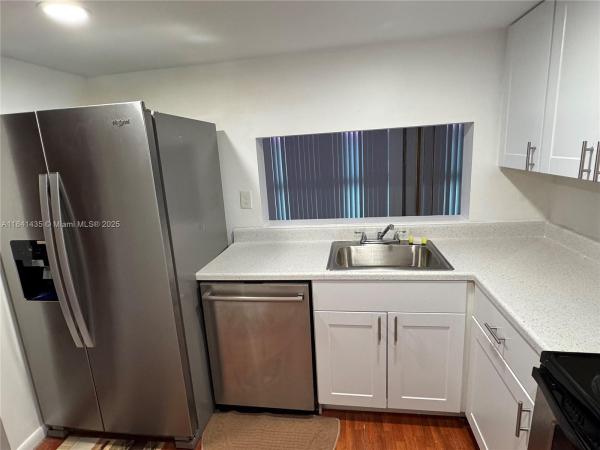 International Park, 11780 SW 18th St #321-2, Tamiami, Florida 33175, image 2