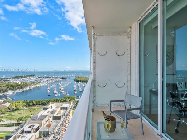 Mutiny Park Hotel Arya, 2889 Mcfarlane Rd #2105, Miami, Florida 33133, image 3