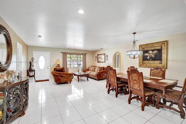 Los Angeles Estates, 19021 SW 122nd Ave, South Miami Heights, Florida 33177, image 3