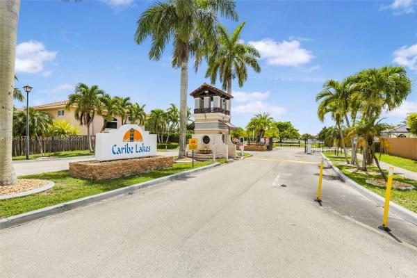 3363 SW 154th Ct, Unincorporated Dade County, Florida 33185, image 1