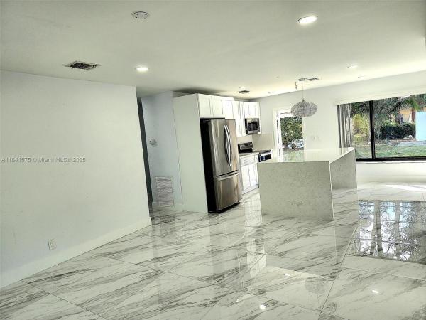 Central Oakland Park, 1028 NE 39th St 0, Oakland Park, Florida 33334, image 1