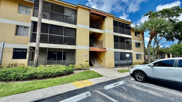 Oakland Forest Club, 3017 N Oakland Forest Dr #103, Oakland Park, Florida 33309, image 1