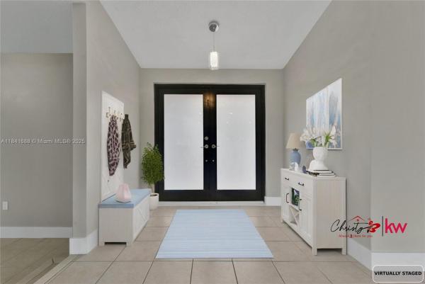 Country Lake Manors, 6281 NW 201st St, Hialeah, Florida 33015, image 2