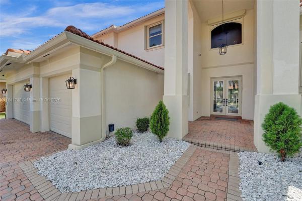 Victoria Pointe, 1727 Victoria Pointe Cir, Weston, Florida 33327, image 1