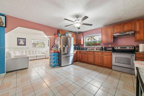 Buena Vista Gardens, 5720 NW 3rd Ave, Miami, Florida 33127, image 1