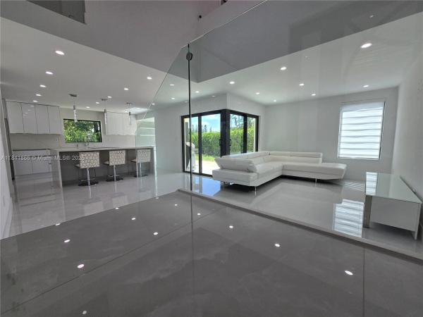 6711 SW 127th Pl, Miami, Florida 33183, image 1