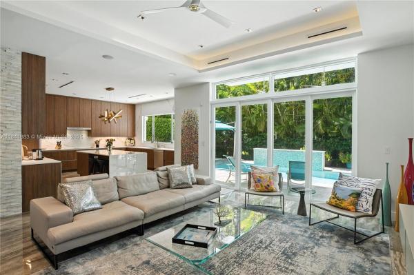 Utopia, 4048 Malaga Ave, Miami, Florida 33133, image 1
