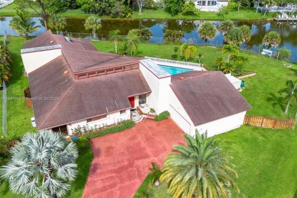 La Mancha, 108 Paseo Ct., Royal Palm Beach, Florida 33411, image 1