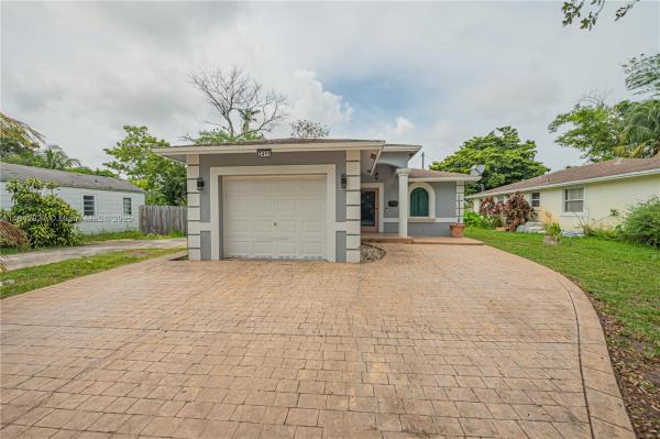 Hollywood Little Ranches, 2419 Washington St, Hollywood, Florida 33020, image 1