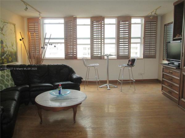 Winston Towers 200, 251 174th St 710, Sunny Isles Beach, Florida 33160, image 1